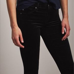 Express Stella Black Velvet Stretch Leggings/Jean. Low-Rise. Size:0